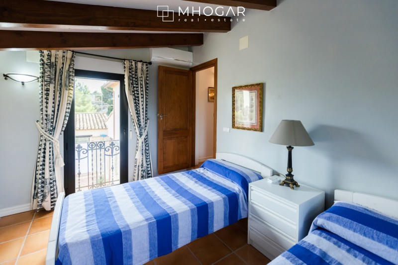 Rústica Elegancia - Casa de Campo a la venta en Benissa!